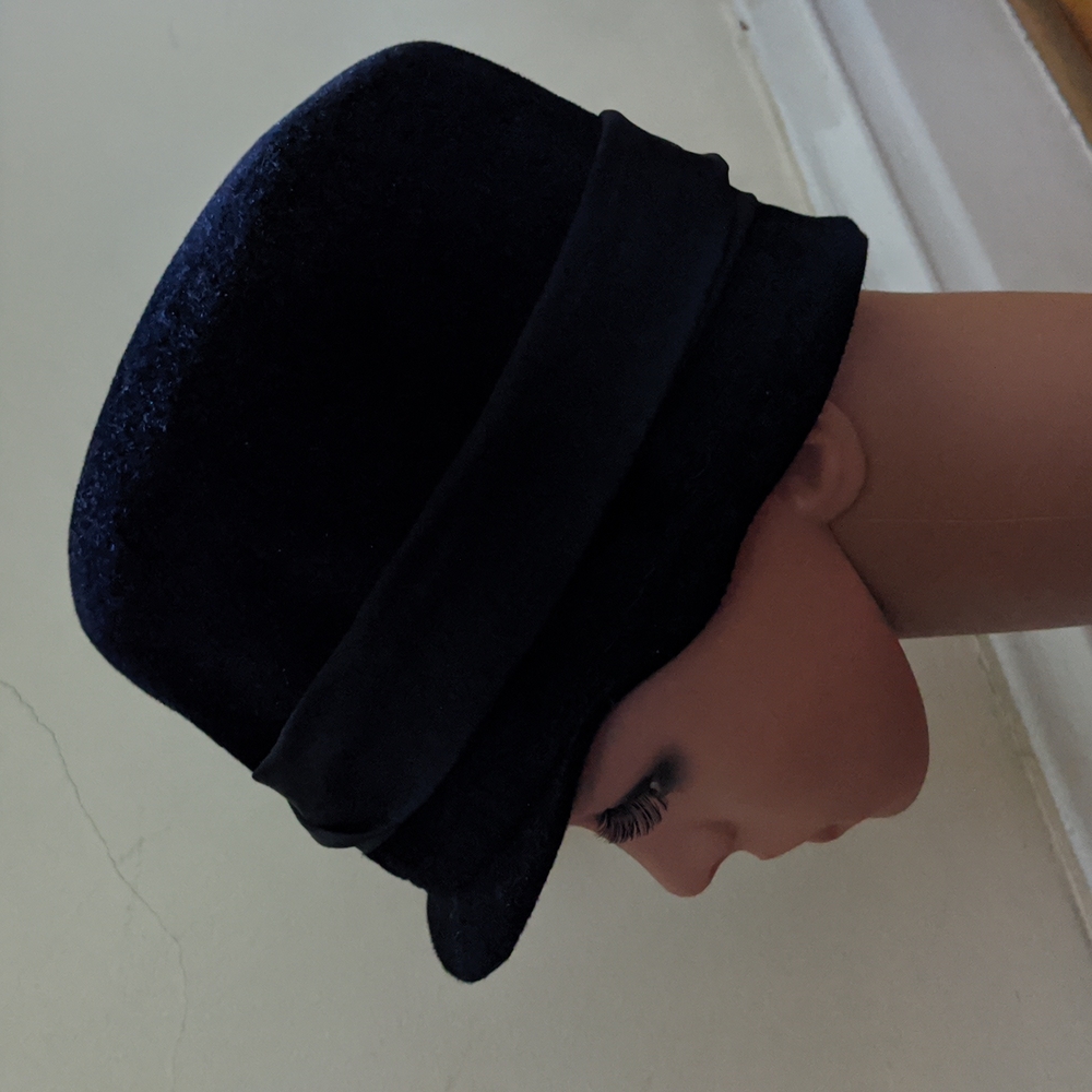 Bucket Hat, Artisan made Linda Campisano Never Worn - Picture 2 of 4
